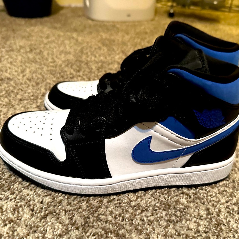 Air Jordan 1 Mid